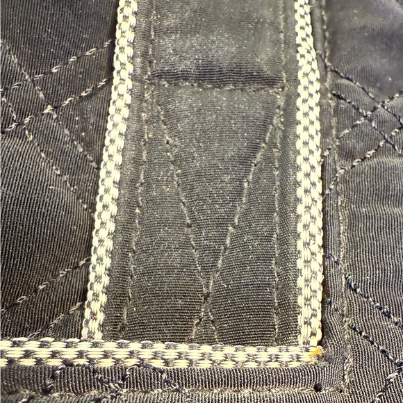 Vera Bradley Black Quilted Large Tote Bag Purse 
With Floral Lining Zip Top - Picture 6 of 8